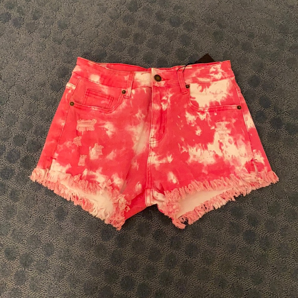 New With Tags Pink tie dye jean shorts!